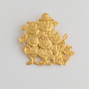 𝅺JJ Jonette Brooch Pin Whimsical Pig Family Reunion Sunday Dinner Gold Tone NWT